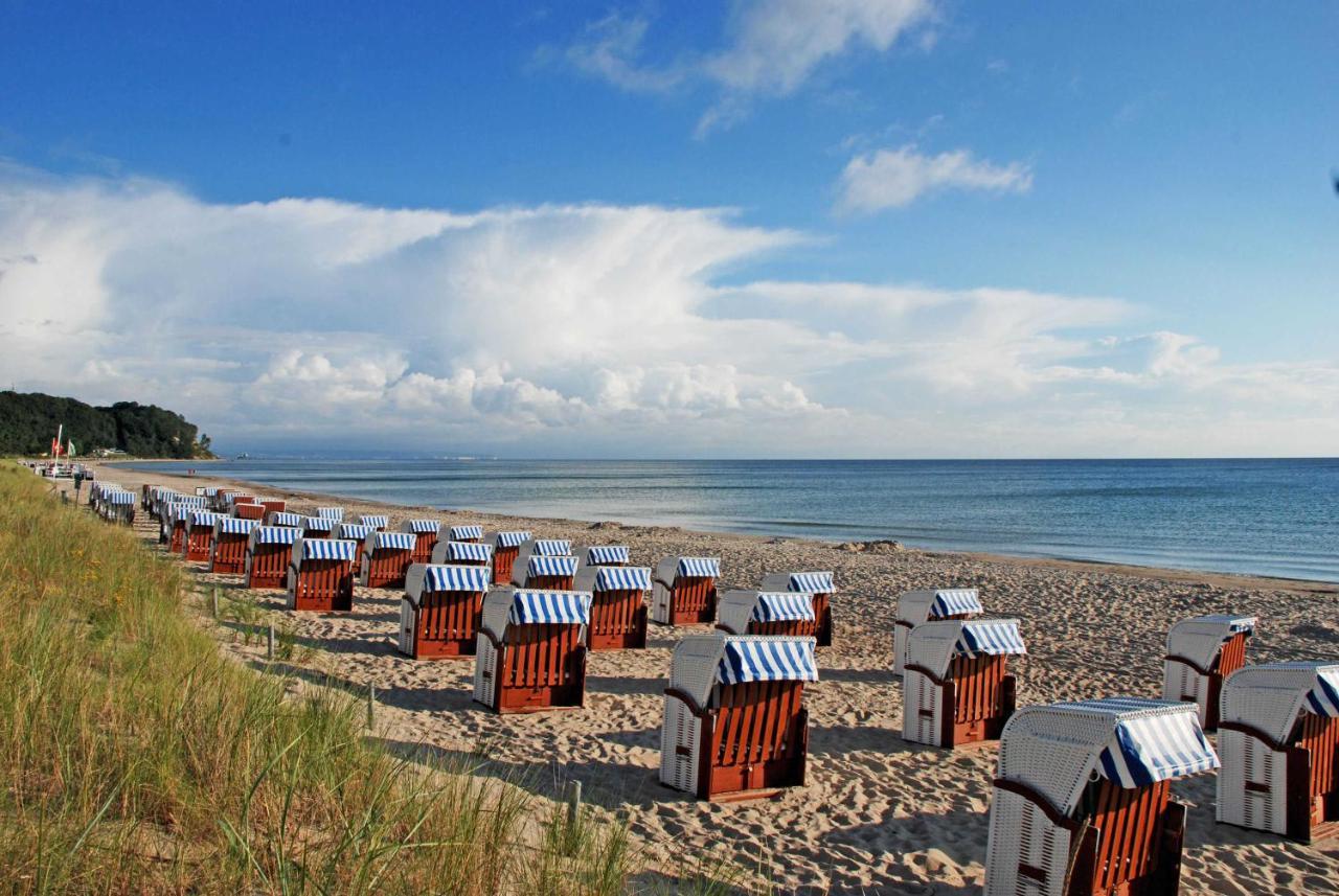 Ferienhaus Zum Boddenstrand Mit Ka Groß Zicker المظهر الخارجي الصورة