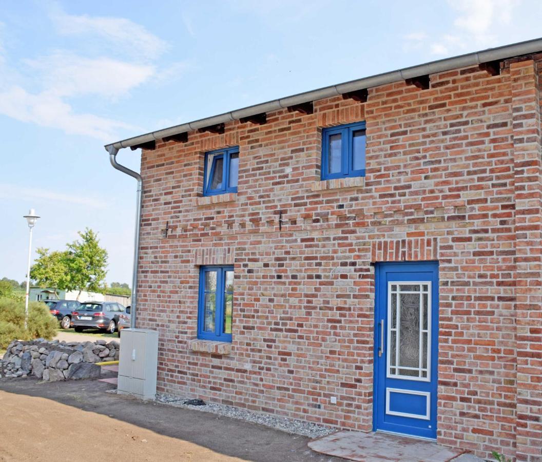 Ferienhaus Zum Boddenstrand Mit Ka Groß Zicker المظهر الخارجي الصورة